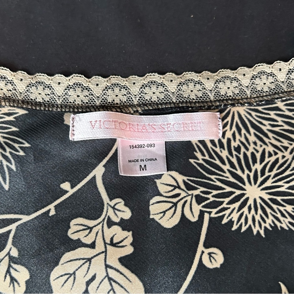 NWOT VS Victoria’s Secret Baby Doll Cami Slip Open Tie Front. Size M. - Picture 5 of 10